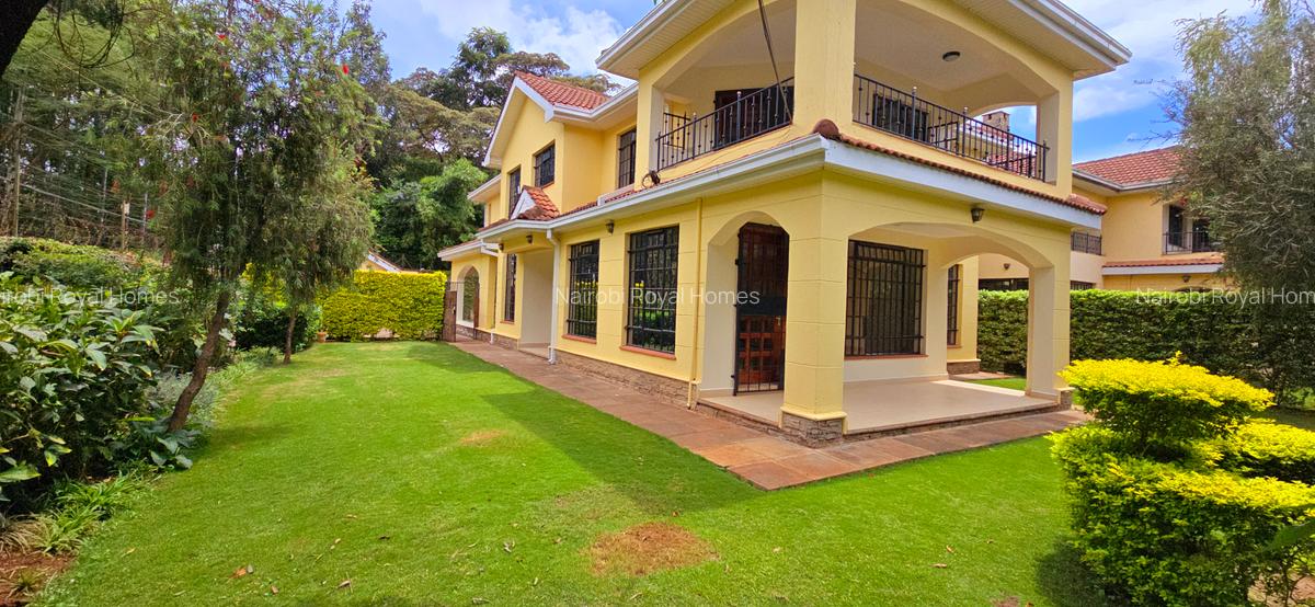 4 Bed Townhouse with En Suite at Lavington Green - 7