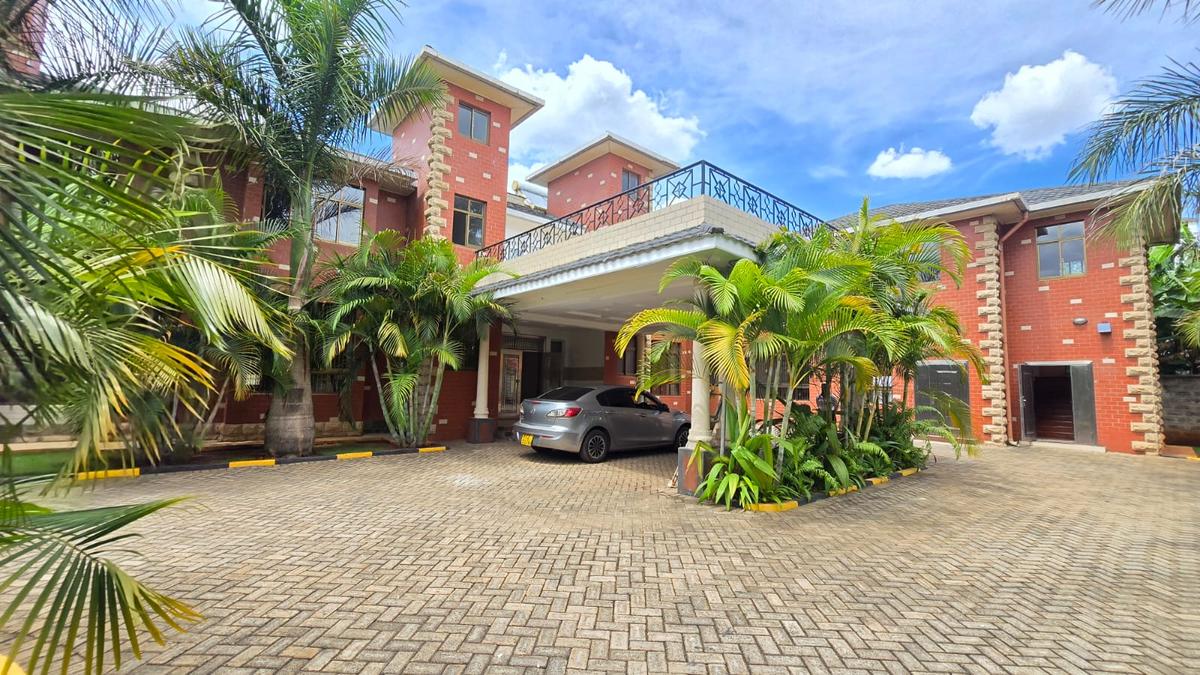 5 Bed House with En Suite in Karen - 1