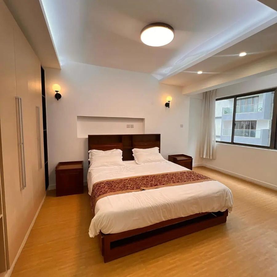 3 Bed Apartment with En Suite at Hatheru Road - 9