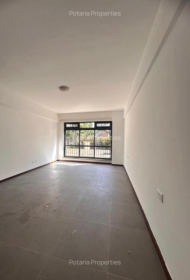 2 Bed Apartment with En Suite in Riverside - 7