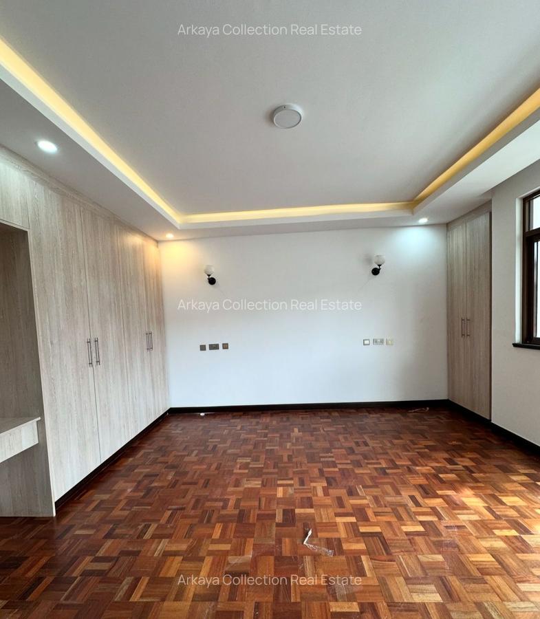 5 Bed House with En Suite in Karen - 4