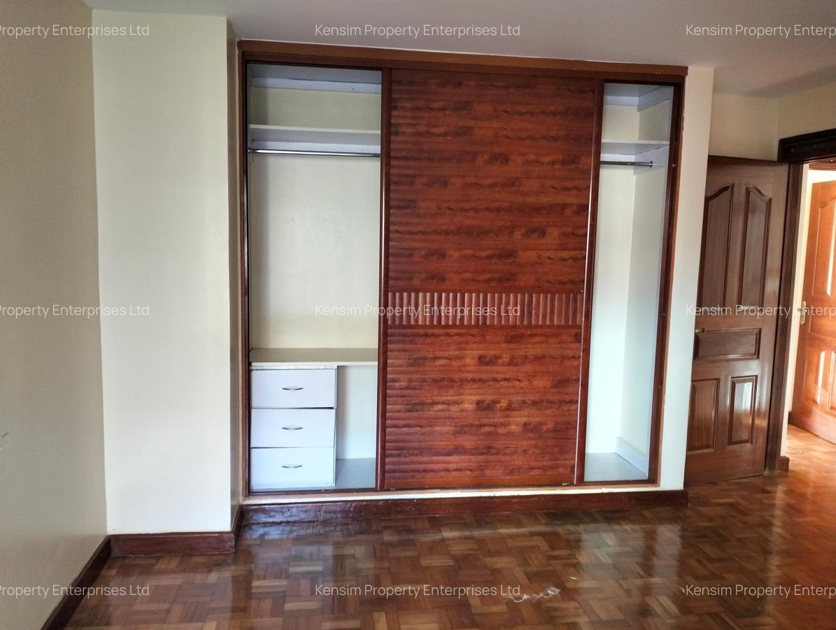 5 Bed Townhouse with En Suite in Lavington - 15