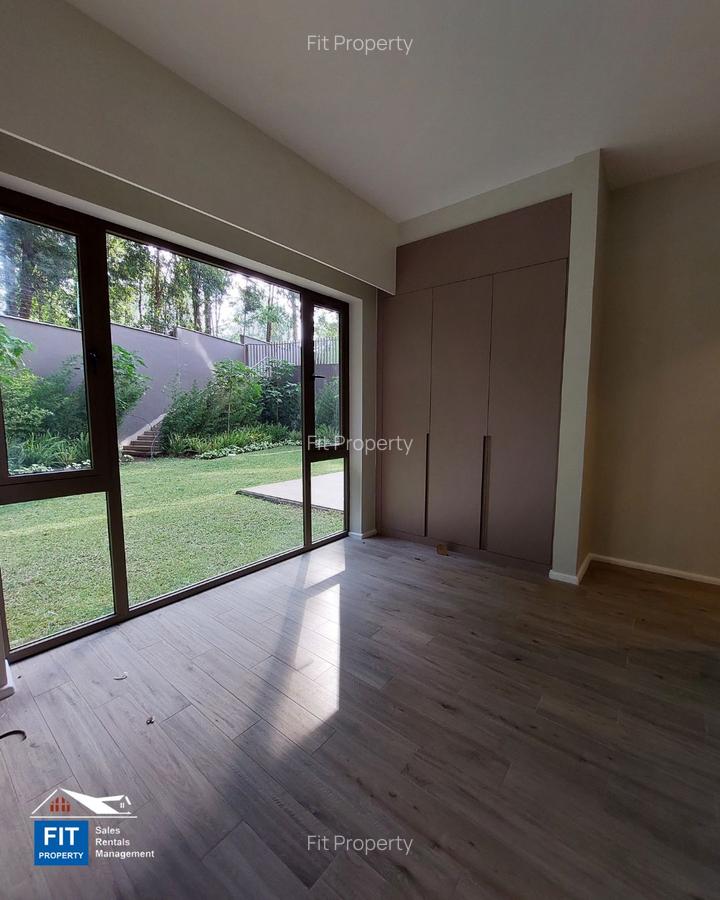 3 Bed Apartment with En Suite in Nyari - 9