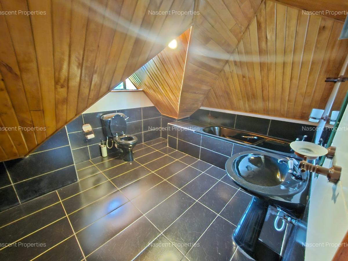 4 Bed House with En Suite in Runda - 5