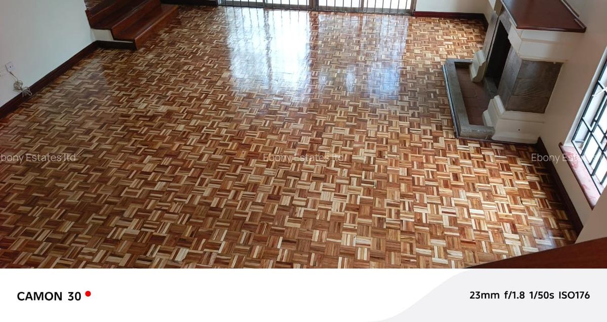 4 Bed Townhouse with En Suite in Lavington - 15