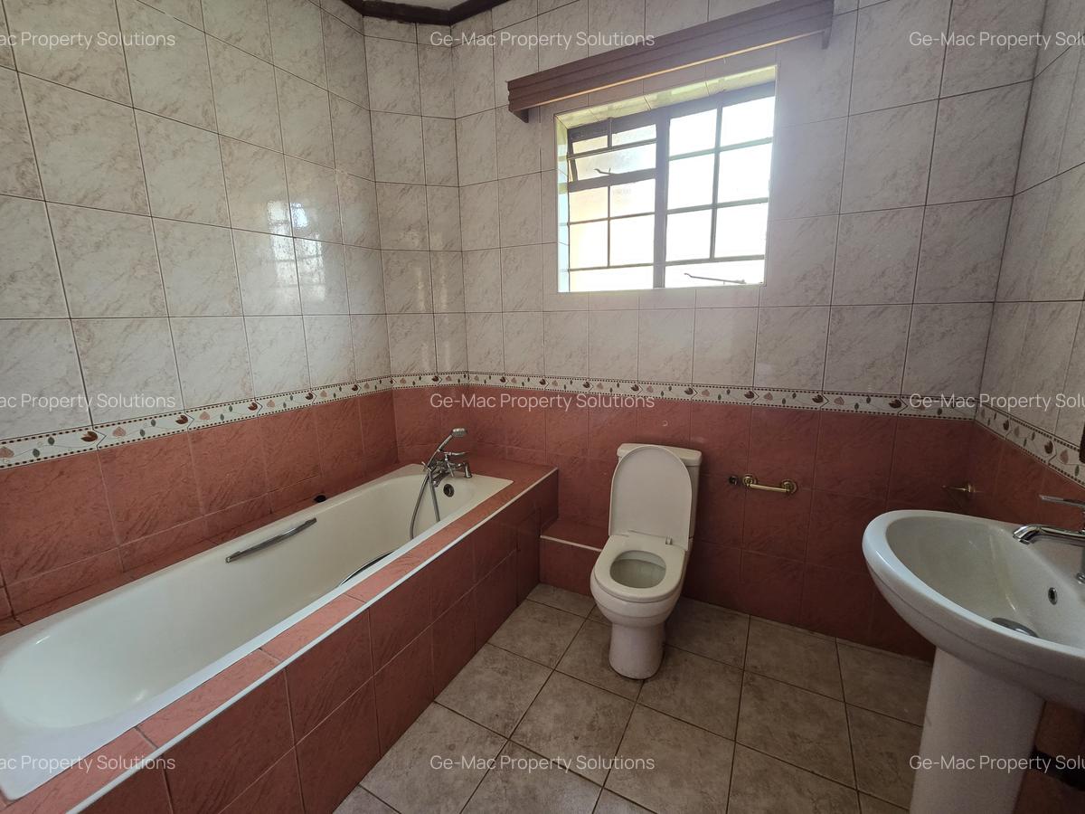 5 Bed House with En Suite in Runda - 10