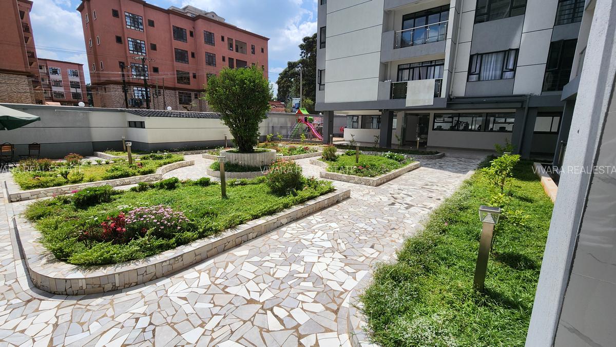 1 Bed Apartment with Swimming Pool in Kilimani - 1