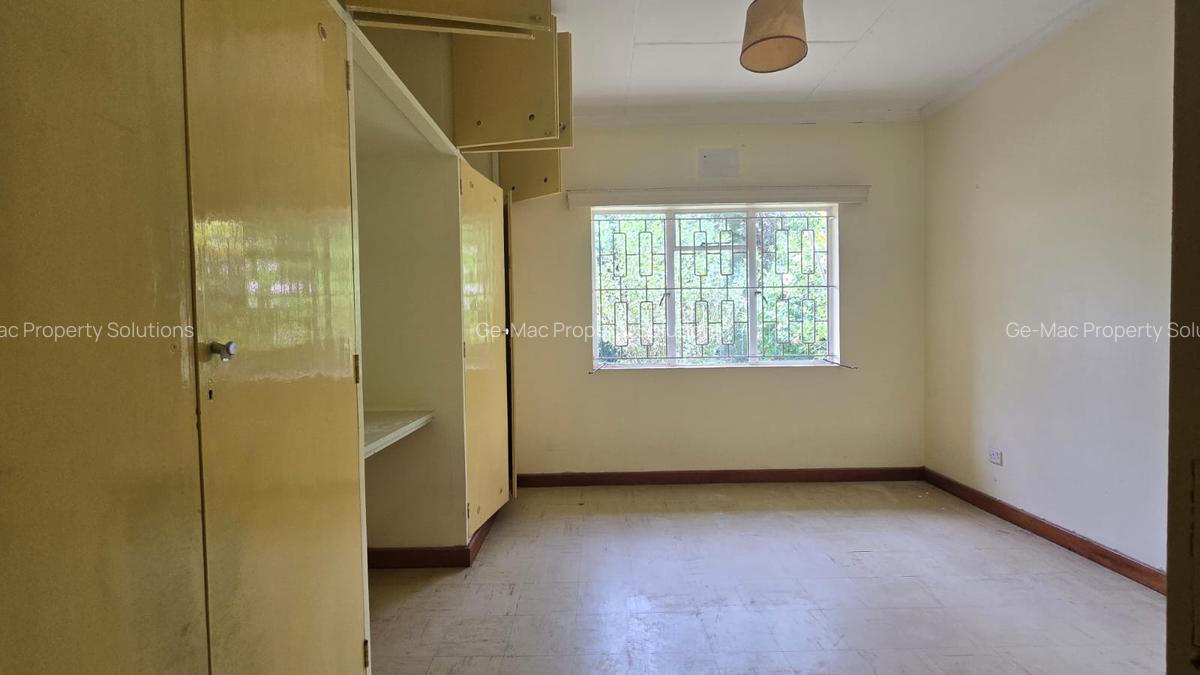 4 Bed House with En Suite in Runda - 9