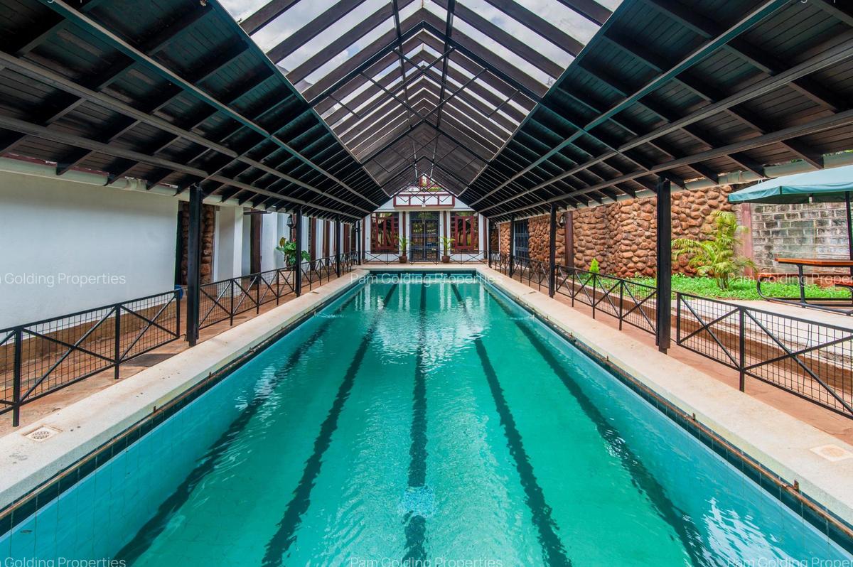 6 Bed House with En Suite in Karen - 1