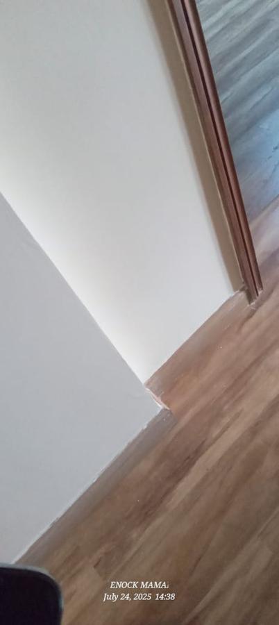 5 Bed House with En Suite at Statehouse Areas - 14