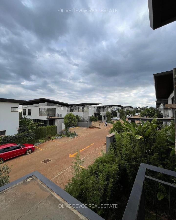 4 Bed Villa with En Suite in Runda - 3