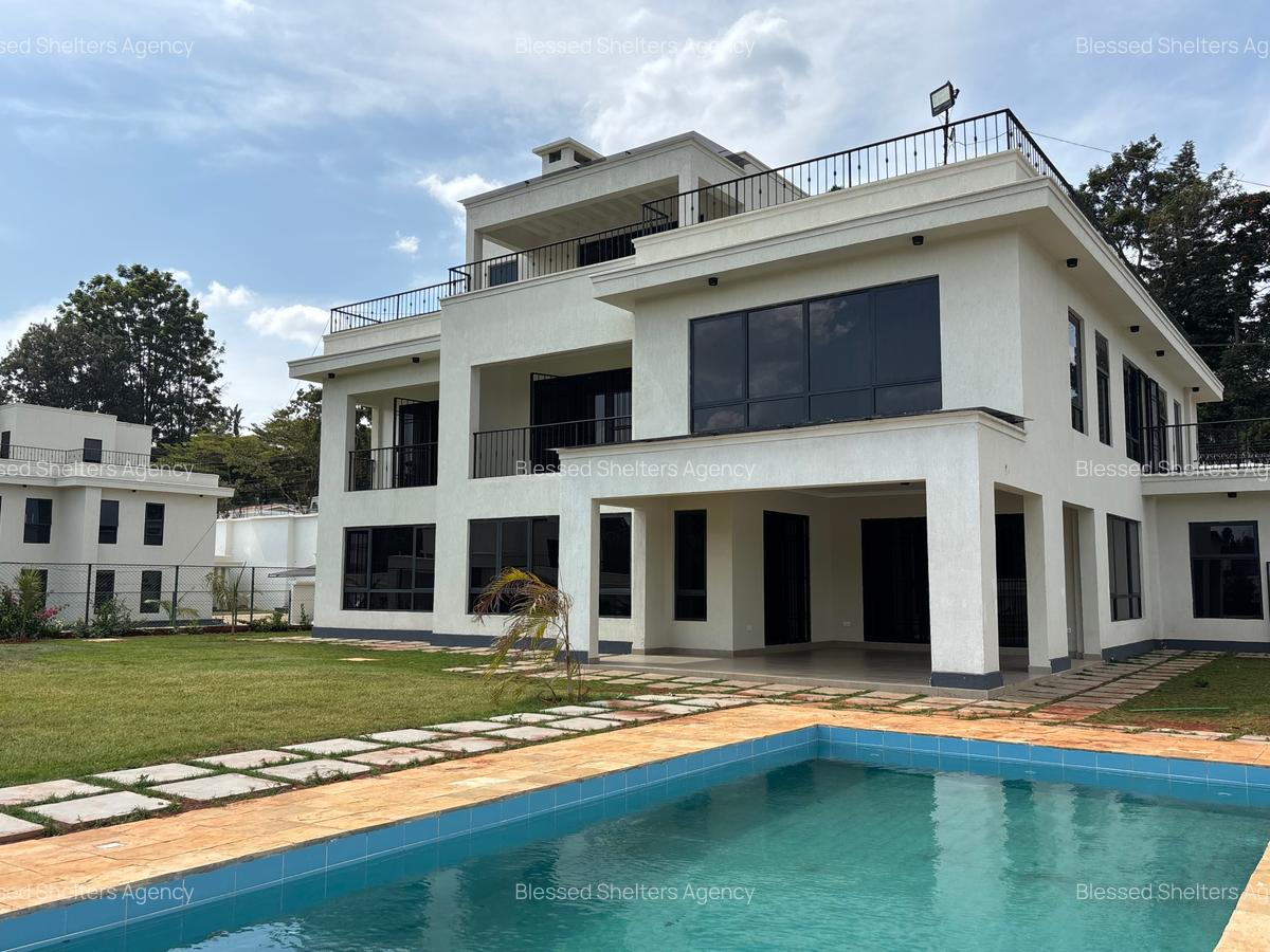 5 Bed Villa with En Suite in Loresho - 1