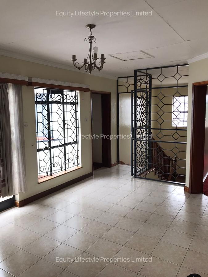 5 Bed Townhouse with Staff Quarters in Spring Valley - 7