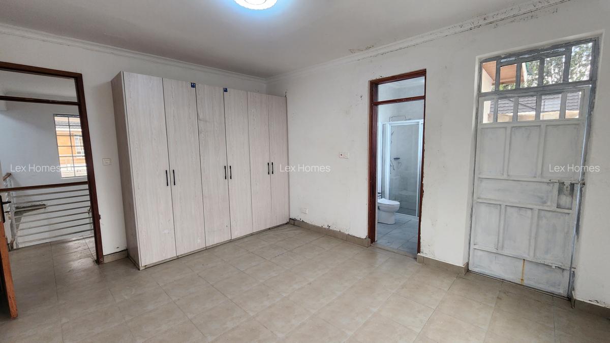 4 Bed House with En Suite at Rimpa - 13
