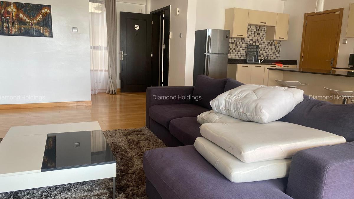 Serviced 2 Bed Apartment with En Suite at Brookside - 4
