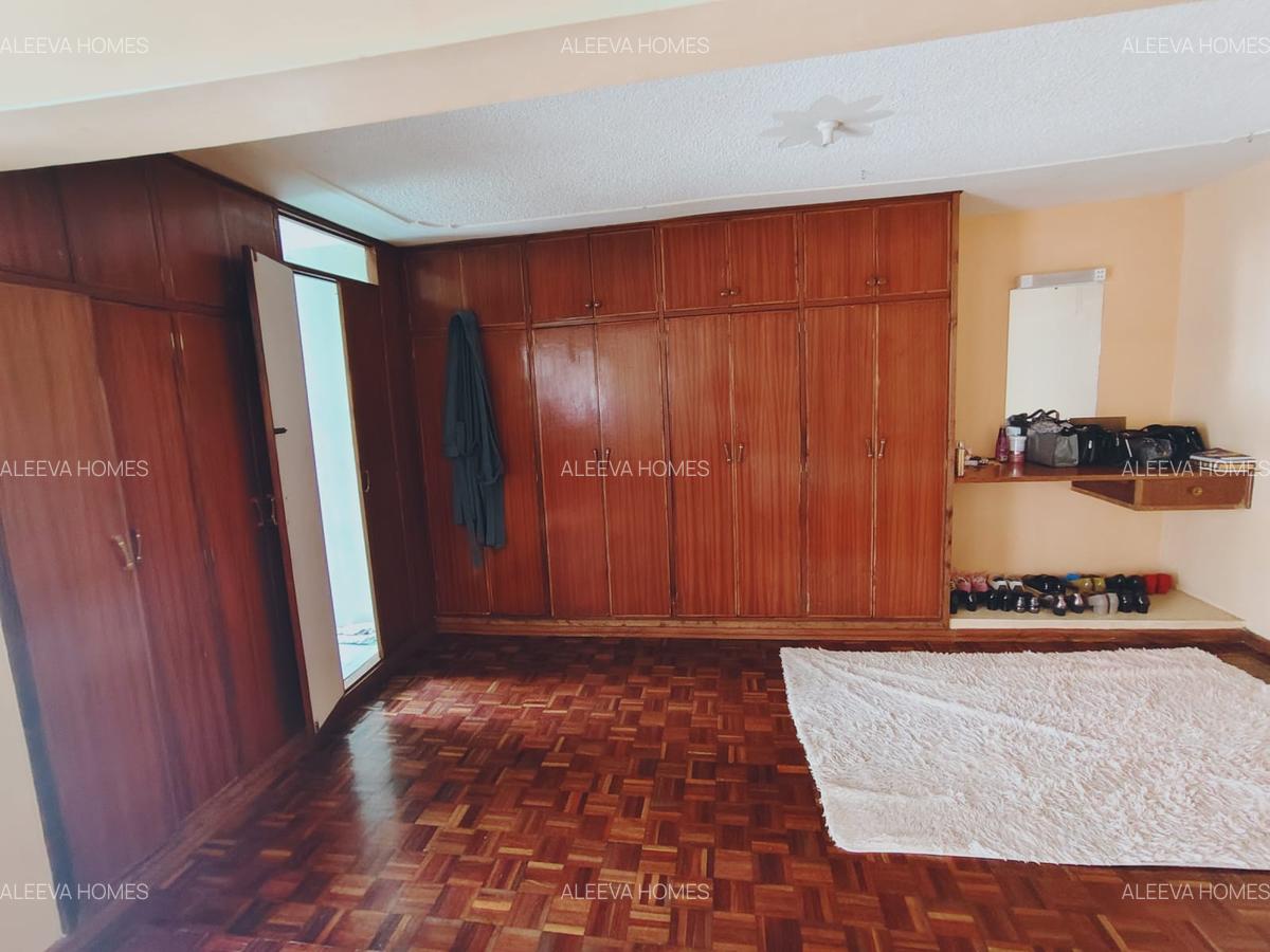 6 Bed Villa with En Suite in Lavington - 10