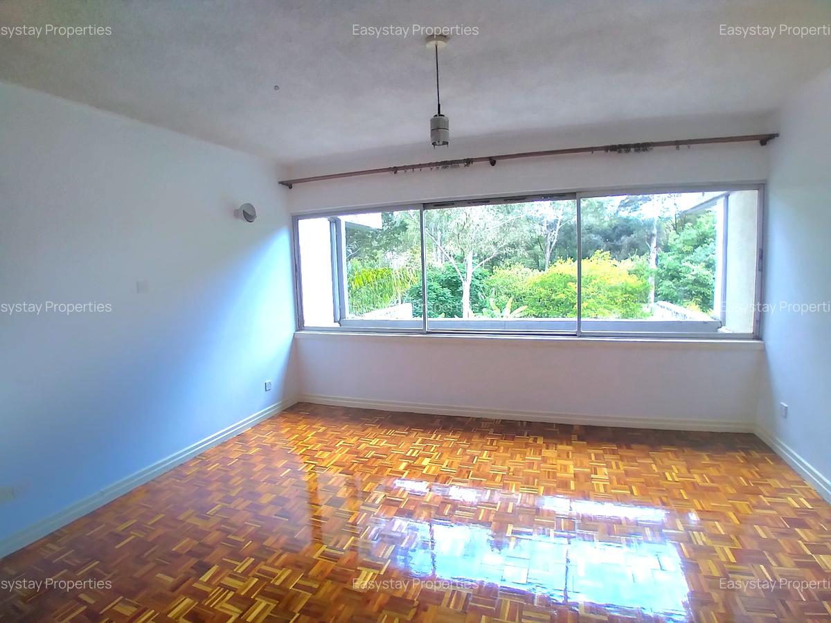 3 Bed Townhouse with En Suite in Lavington - 2