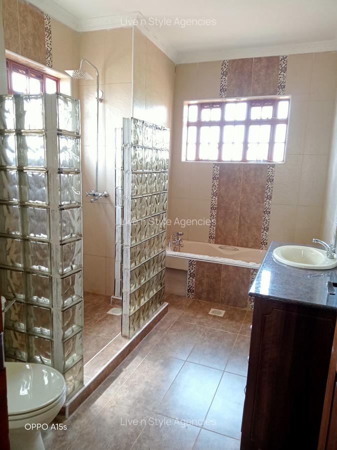 4 Bed House with En Suite in Limuru - 11