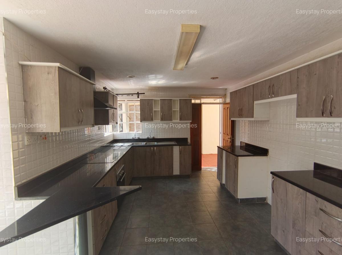 4 Bed House with En Suite in Gigiri - 19