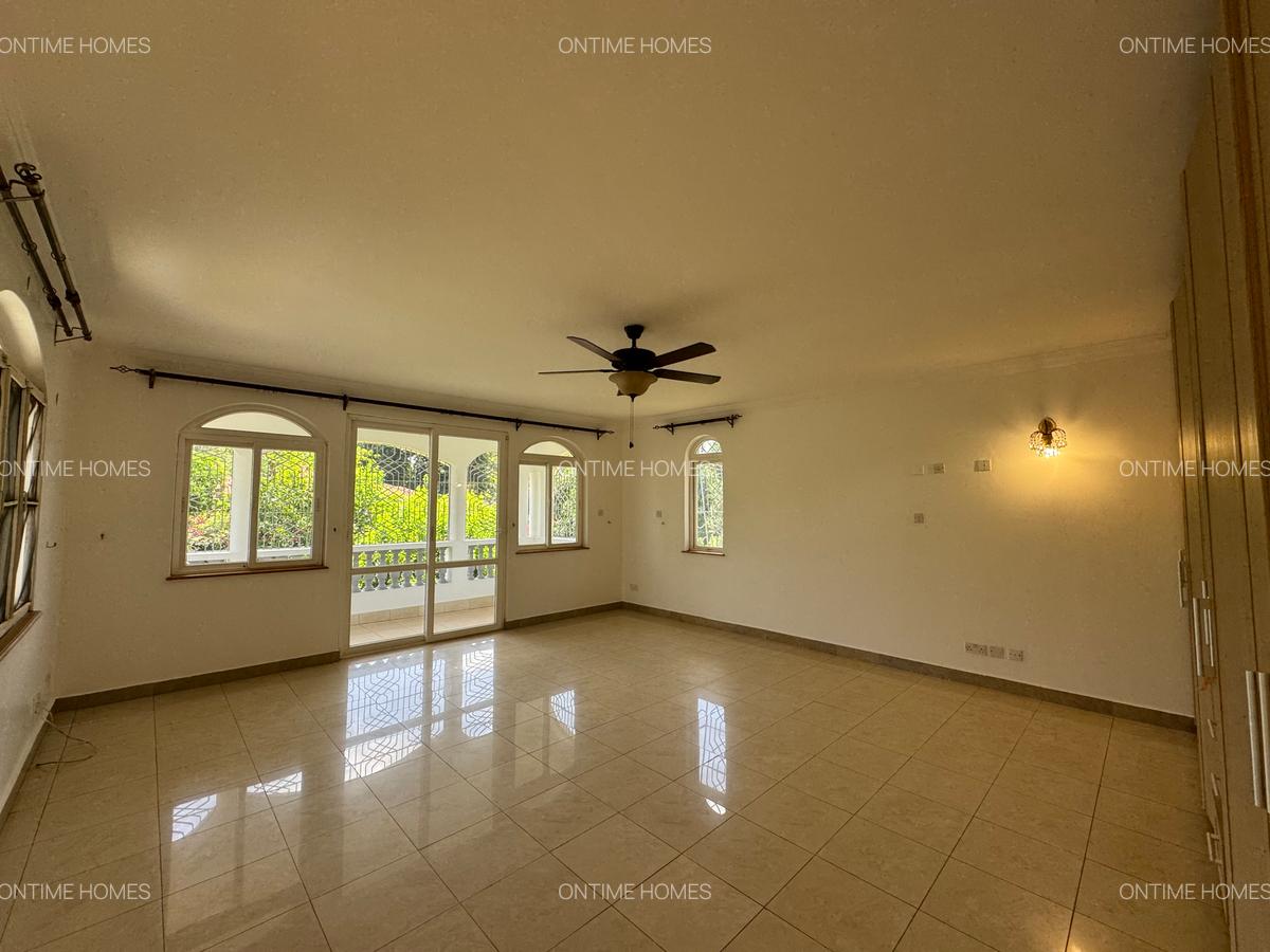 5 Bed House with En Suite at Runda - 8