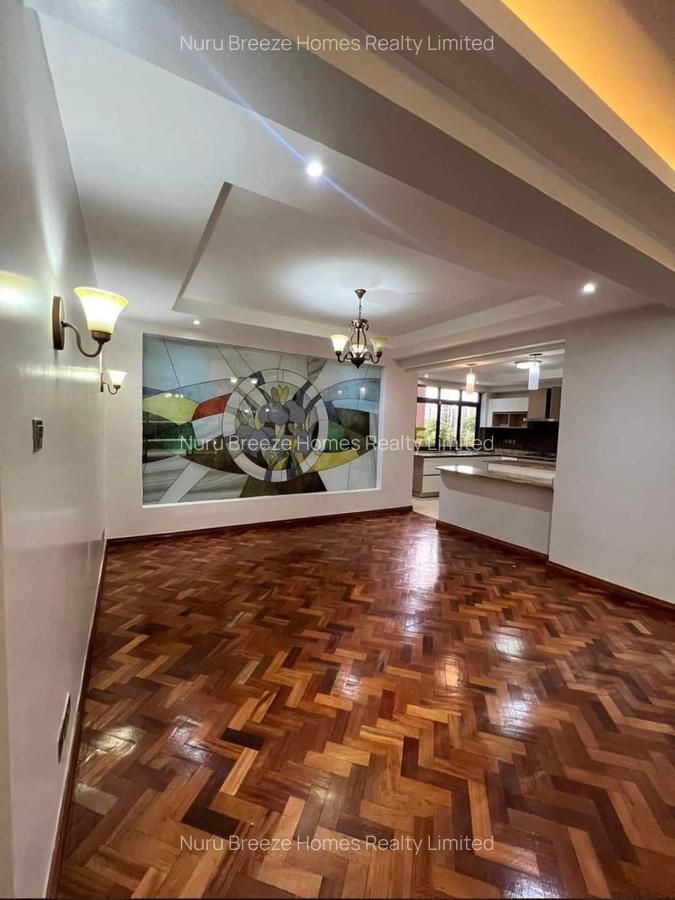 3 Bed Apartment with En Suite in Riverside - 11