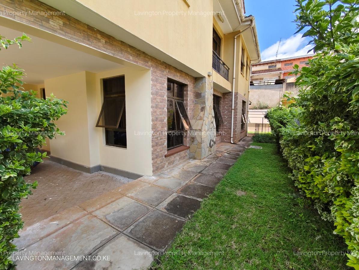 5 Bed Townhouse with En Suite at Lavington Green - 3
