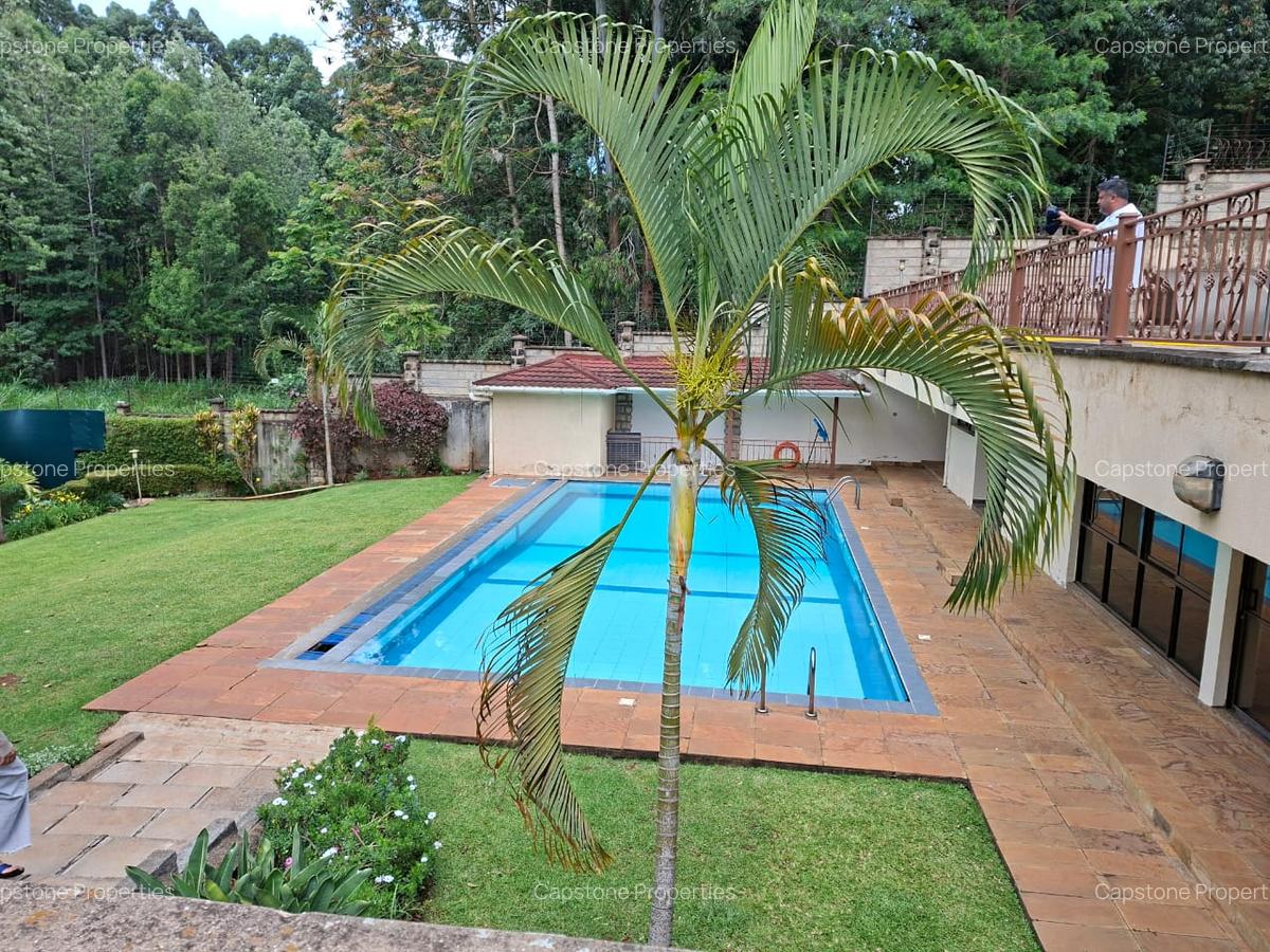 5 Bed Townhouse with En Suite in Rosslyn - 2