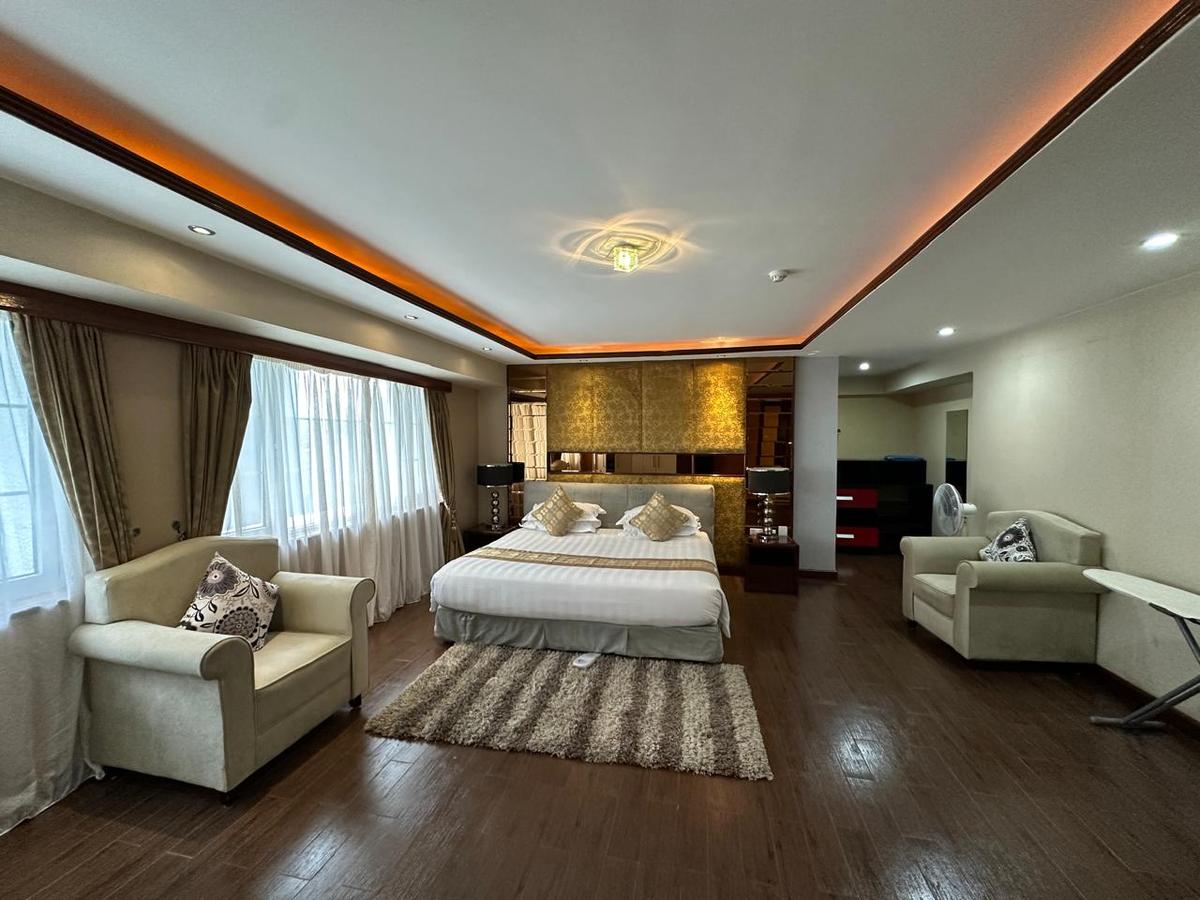 Serviced 1 Bed Apartment with En Suite at Westlands - 8
