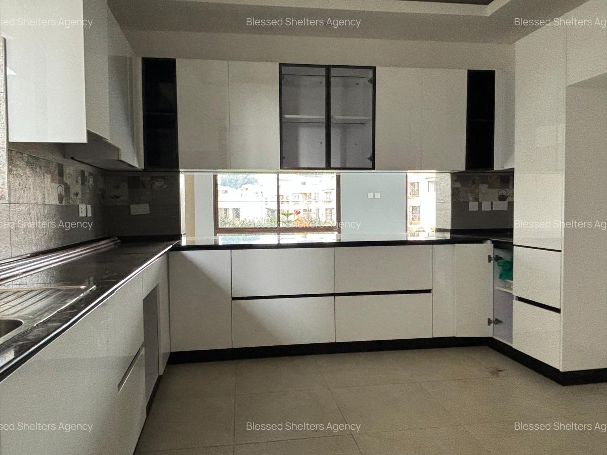 4 Bed Villa with En Suite in Kiambu Road - 6