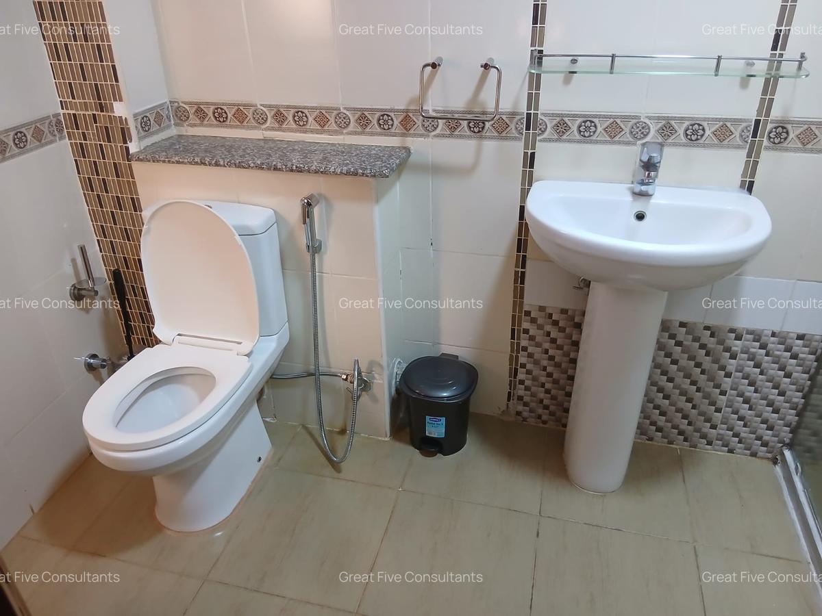 4 Bed Villa with En Suite in Runda - 19