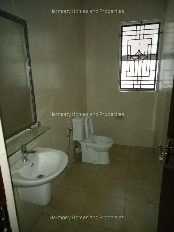 4 Bed Apartment with En Suite at General Mathenge - 8