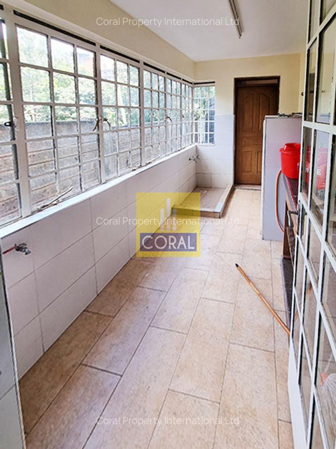 4 Bed Apartment with En Suite in Westlands Area - 20