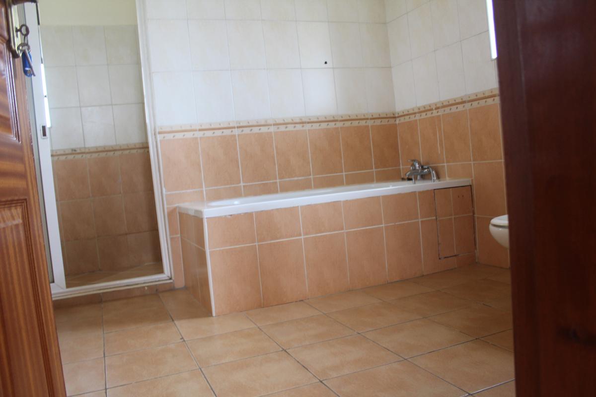 4 Bed Villa with En Suite in Runda - 8