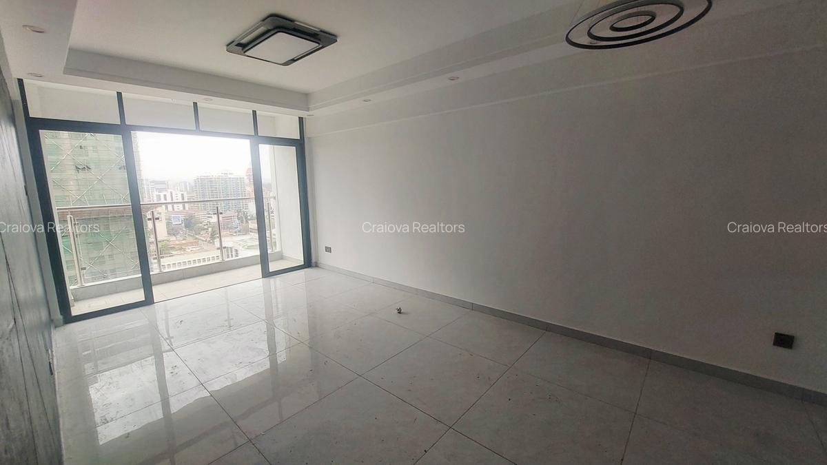 2 Bed Apartment with En Suite at Westlands Road - 4