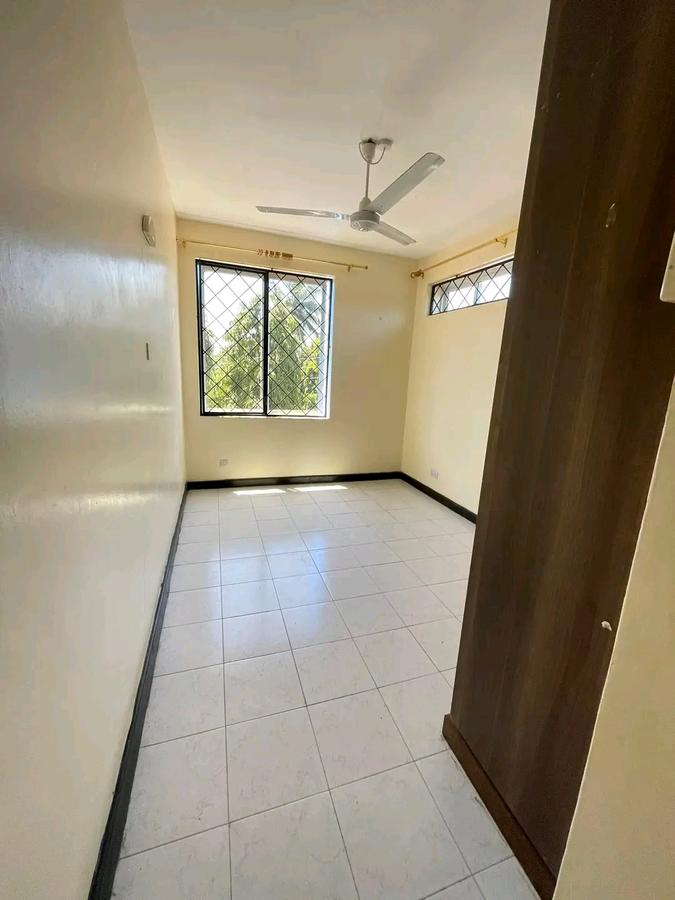 3 Bed Apartment with En Suite at Behind Citymall - 13