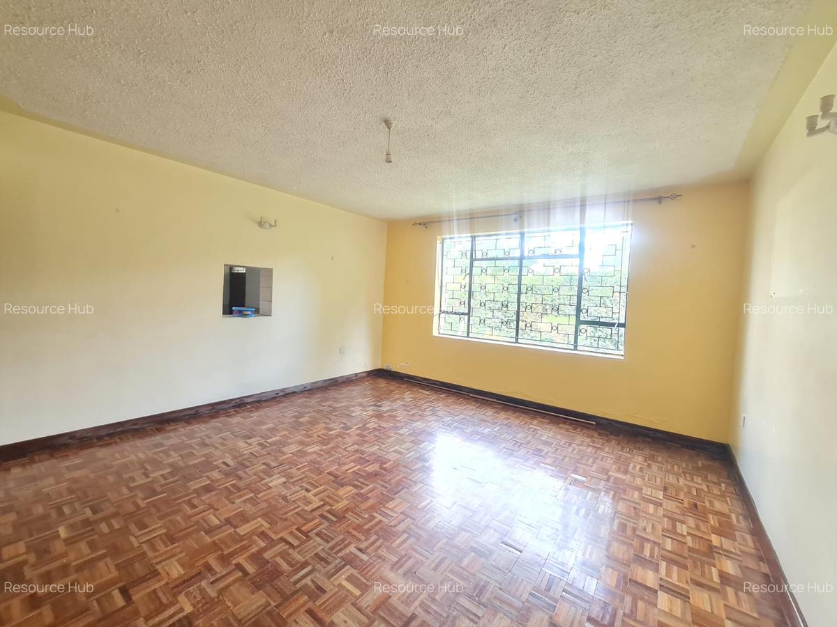 6 Bed House with En Suite at Hardy Area - 10