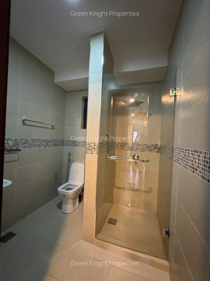 Serviced 4 Bed Apartment with En Suite in Kilimani - 12