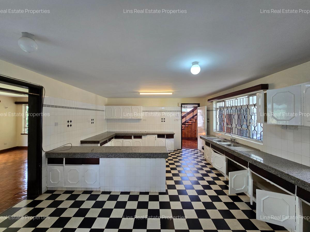 5 Bed House with En Suite in Gigiri - 10