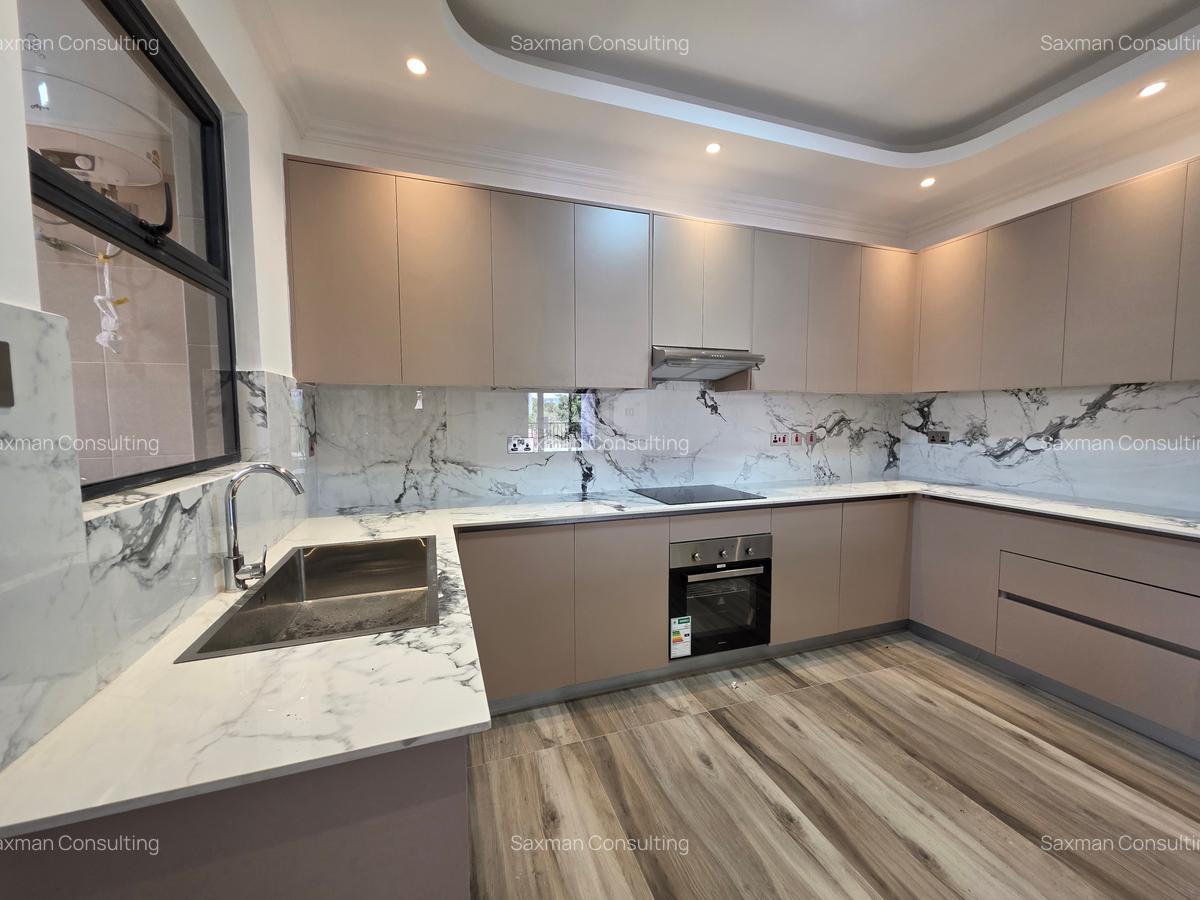 2 Bed Apartment with En Suite in Westlands Area - 3