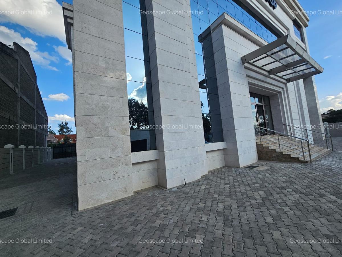 5,598 ft² Office with Parking in Karen - 2