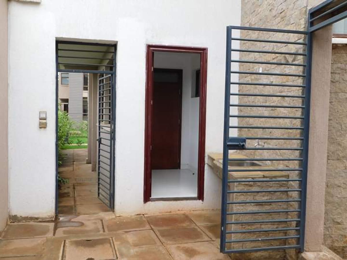 4 Bed Townhouse with En Suite at Runda - 9