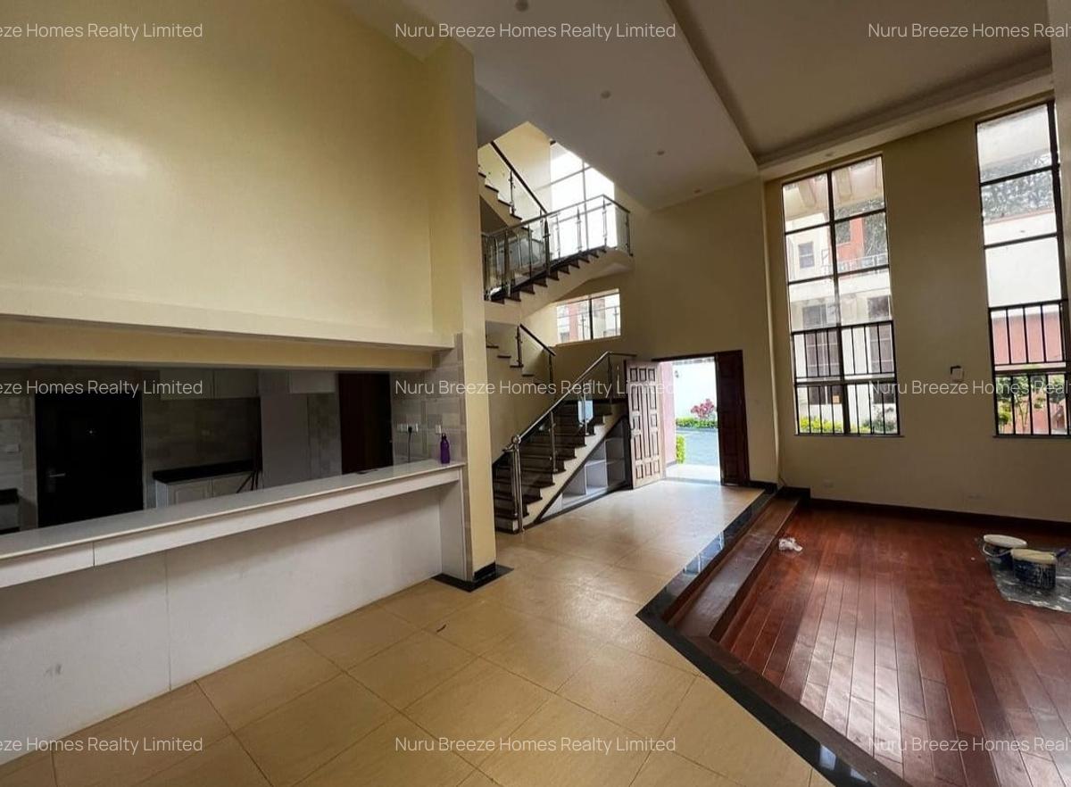 5 Bed Townhouse with En Suite in Lavington - 14