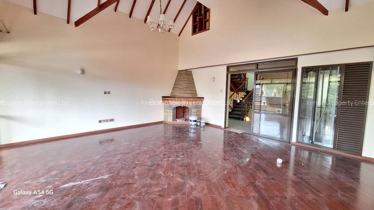 5 Bed Townhouse with En Suite in Lavington - 16