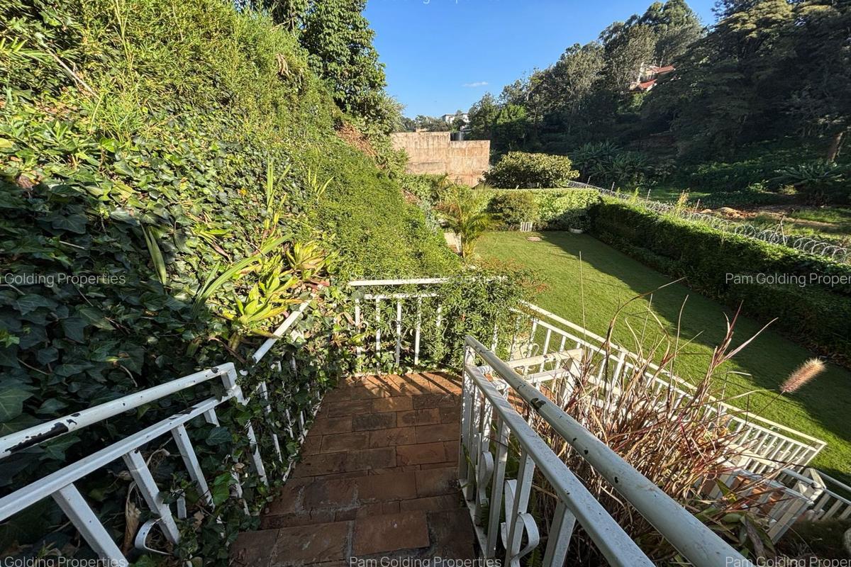 4 Bed Townhouse with En Suite in Kitisuru - 9