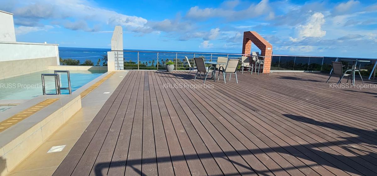 3 Bed Apartment with En Suite at As154 - 13
