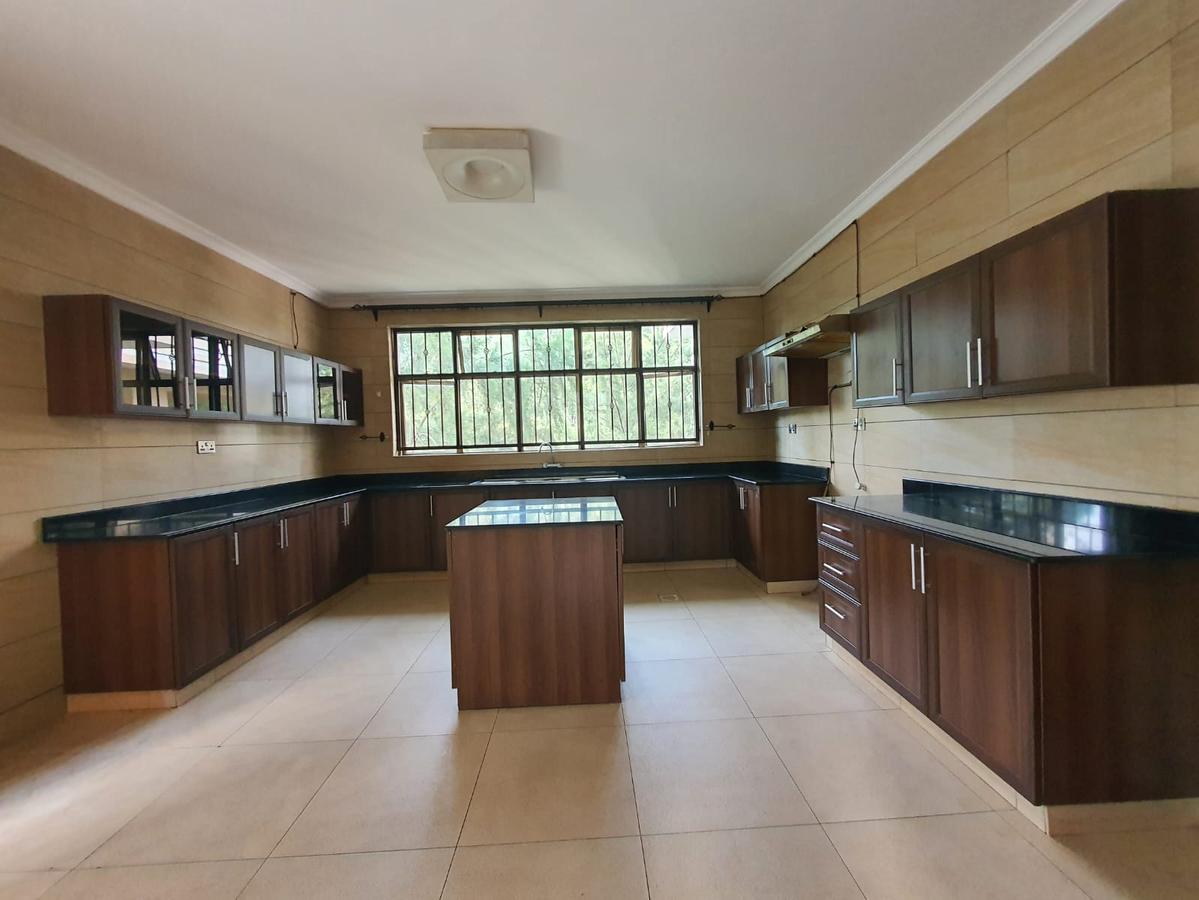 6 Bed Villa with En Suite at Westlands - 12