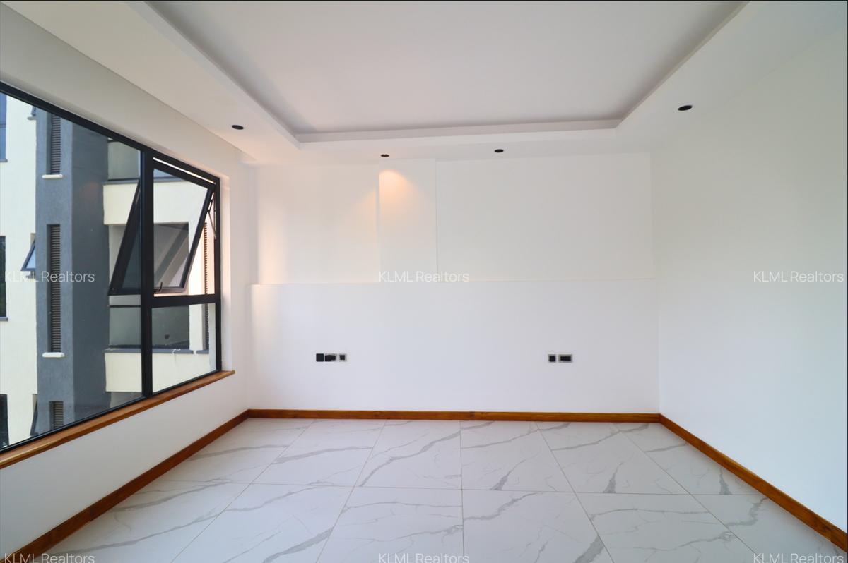 2 Bed Apartment with En Suite at Peponi Road - 3