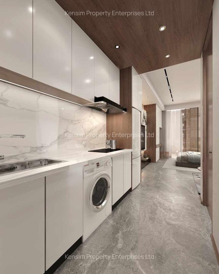 5 Bed House with En Suite in Runda - 12