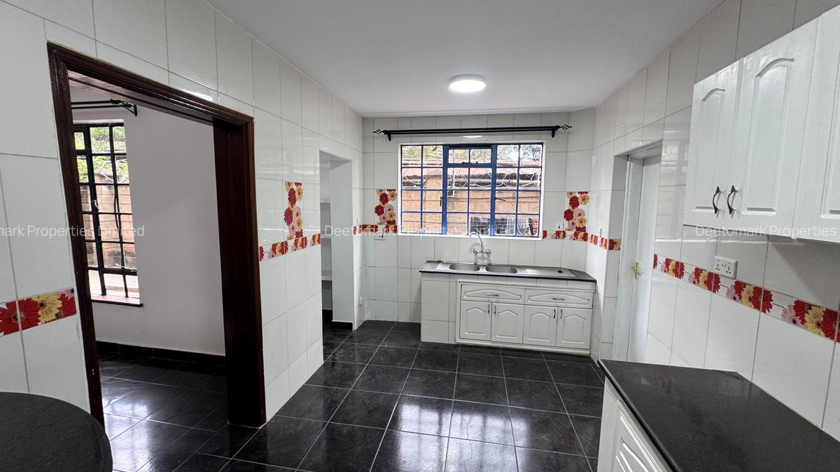 3 Bed Apartment with En Suite at Kilimani - 5