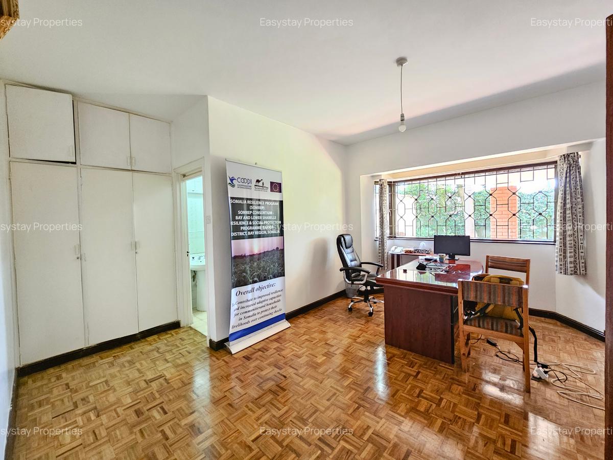 5 Bed House with En Suite in Westlands Area - 3